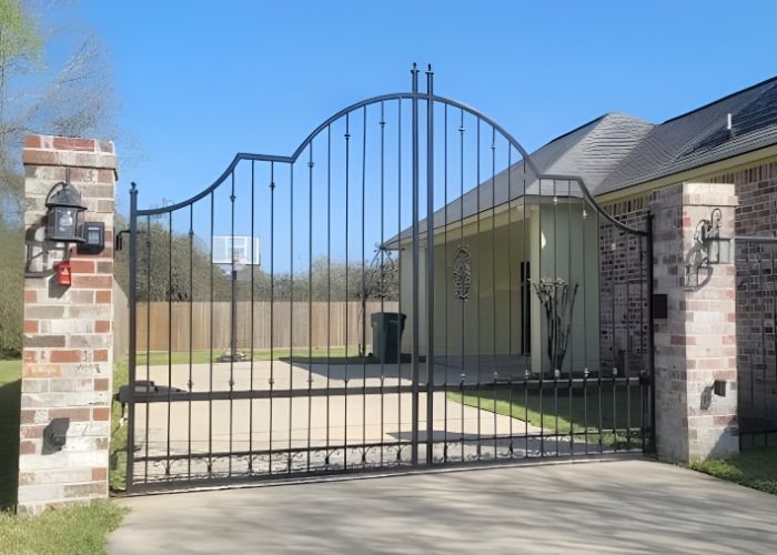 Custom fence gallery 3.jpg