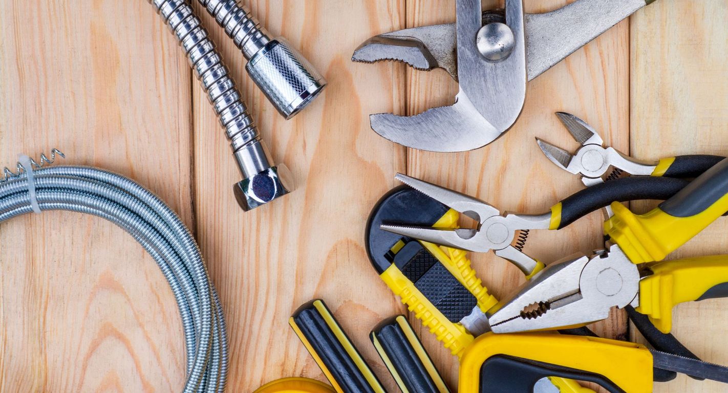 When to Call a Plumber for Repairs Hero.jpg