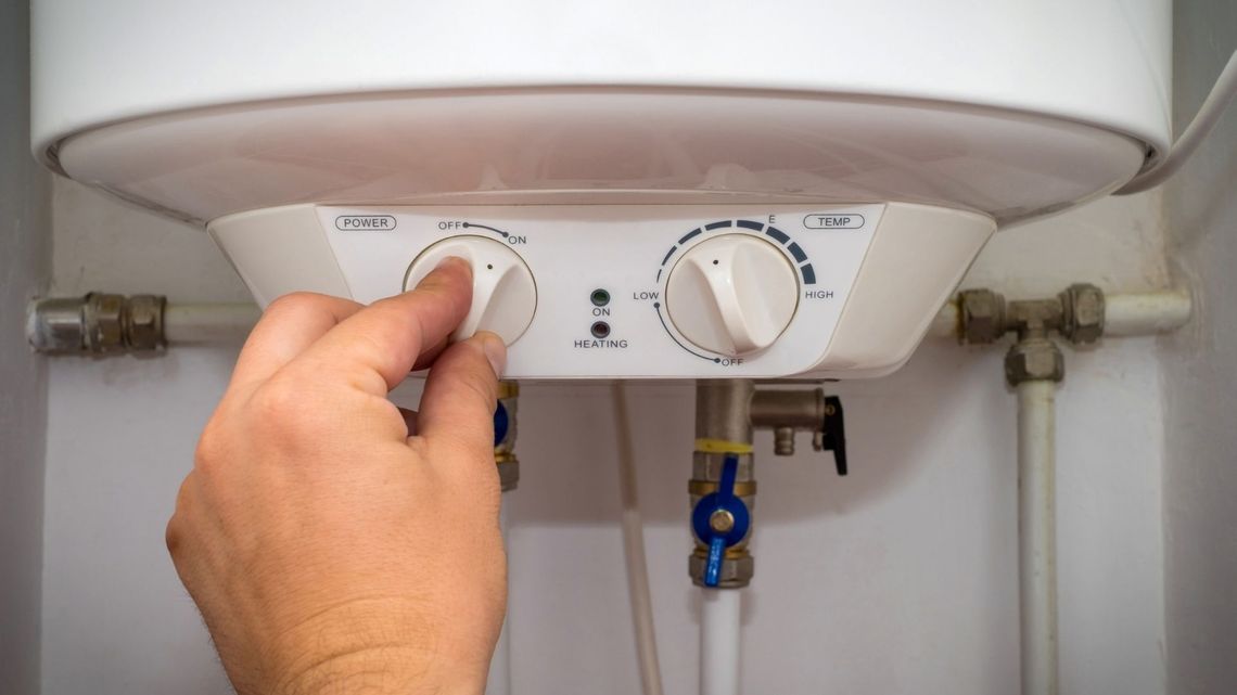 adjusting dial of hot water heater adjusting dial of hot water heater