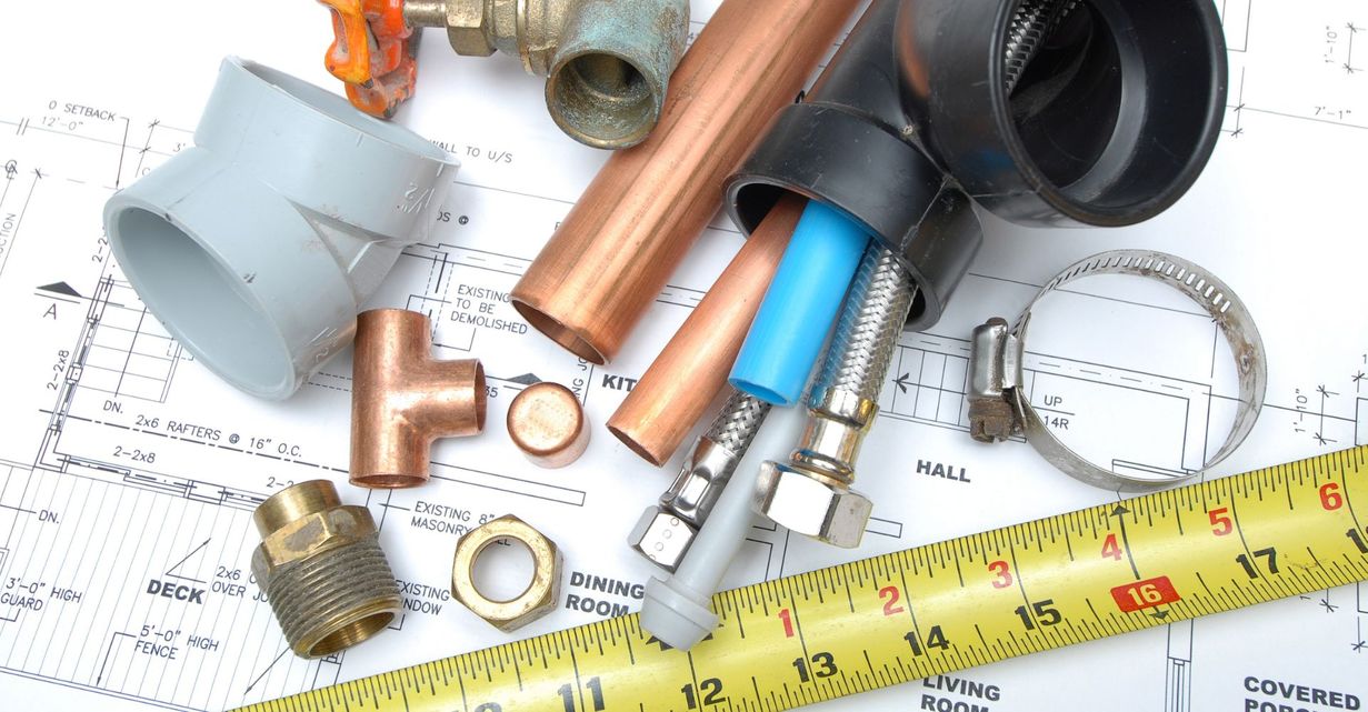 M37508 - Blog - How to Tell If It's Time to Hire a Plumbing Service .jpg