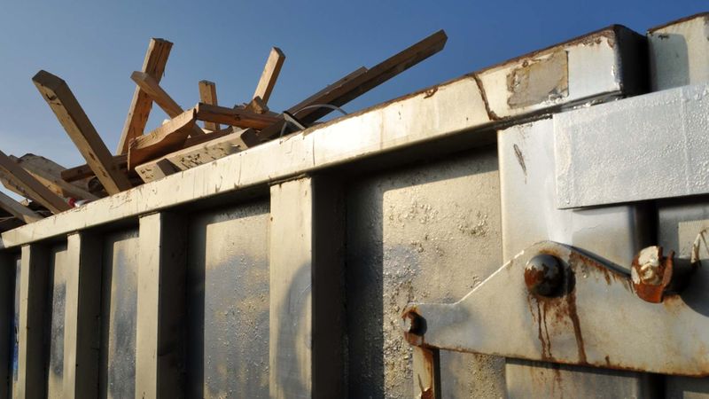 The Benefits of Renting a Dumpster for Home Renovations hero.jpg