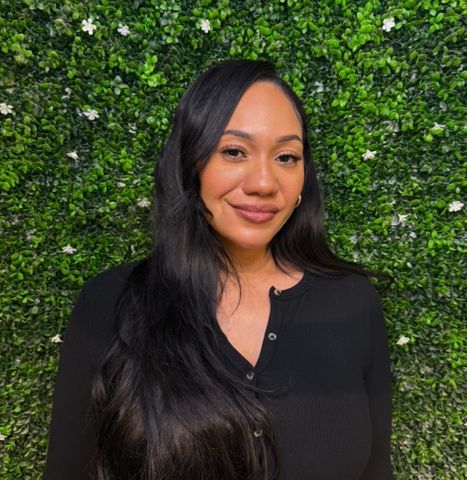 Nail Technician Jazmin