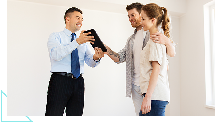 couple with realtor