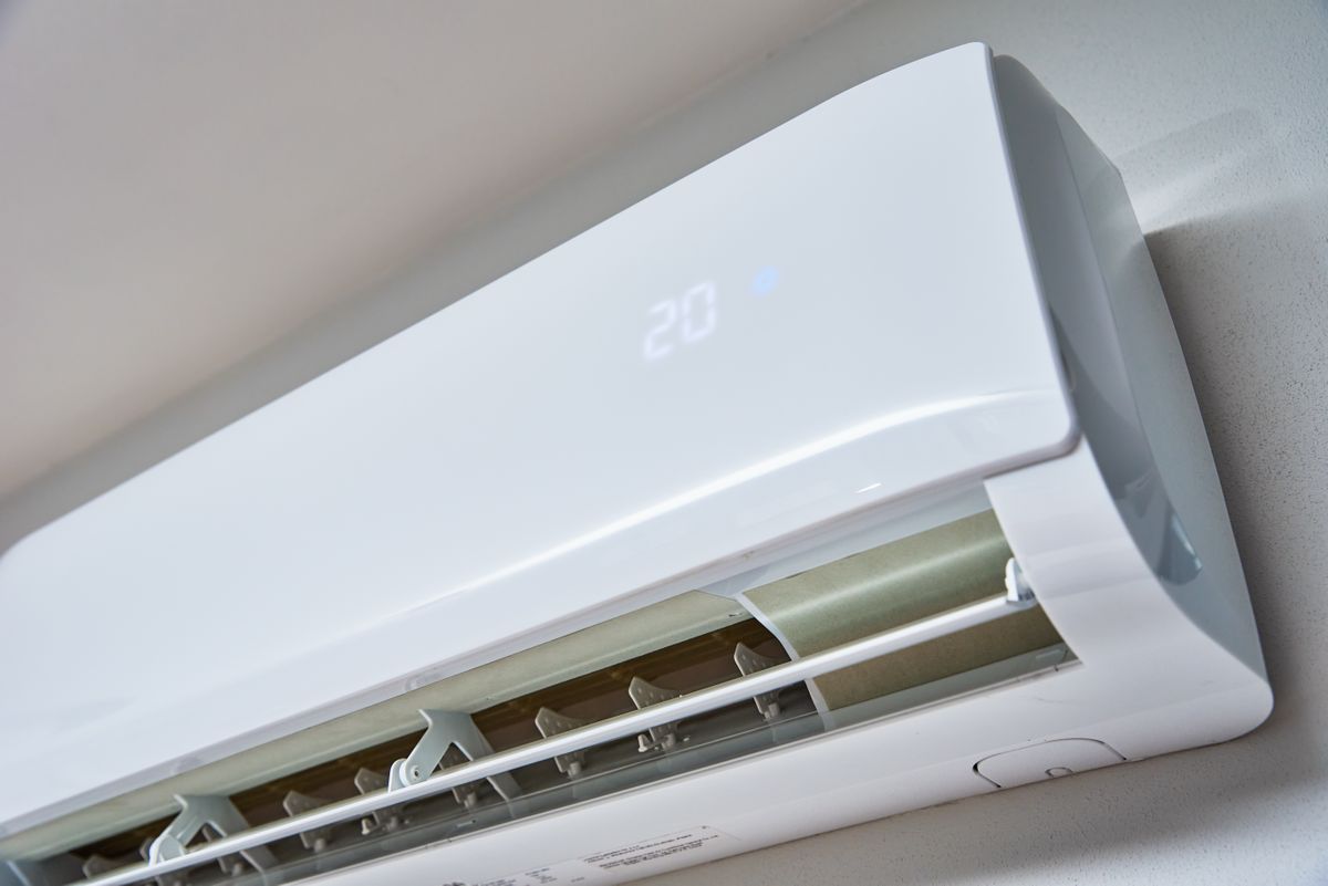 air-conditioner-hanging-on-the-wall-close-up-2023-11-27-05-28-04-utc.jpg
