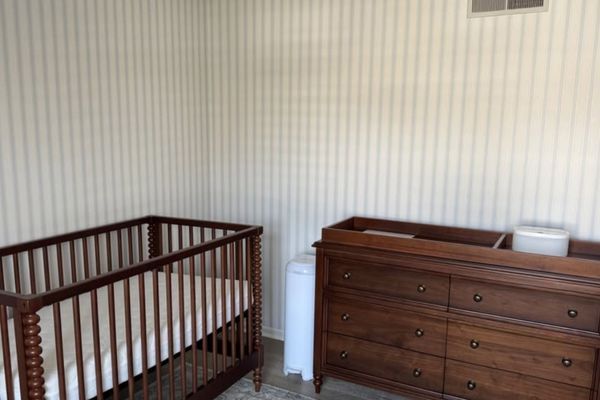 Nursery wallpaper striping 