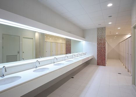 a very clean commercial bathroom 