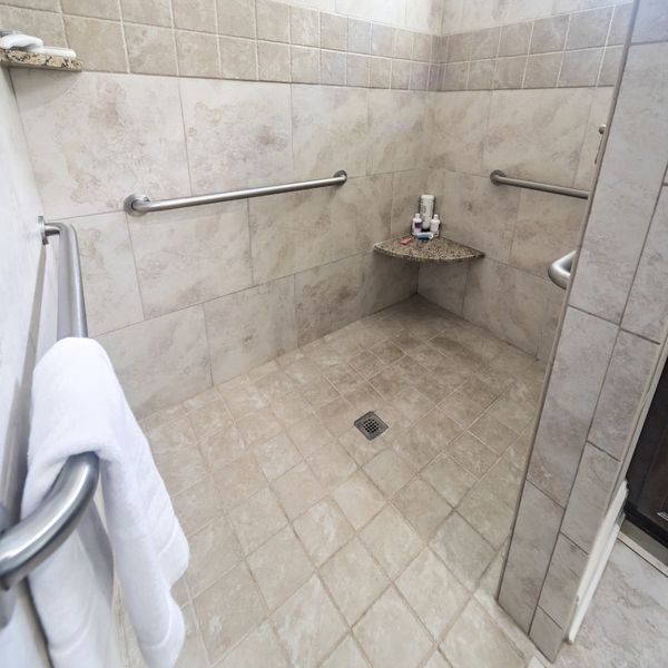 Shower Safety Features - Blog - Image 3.jpg