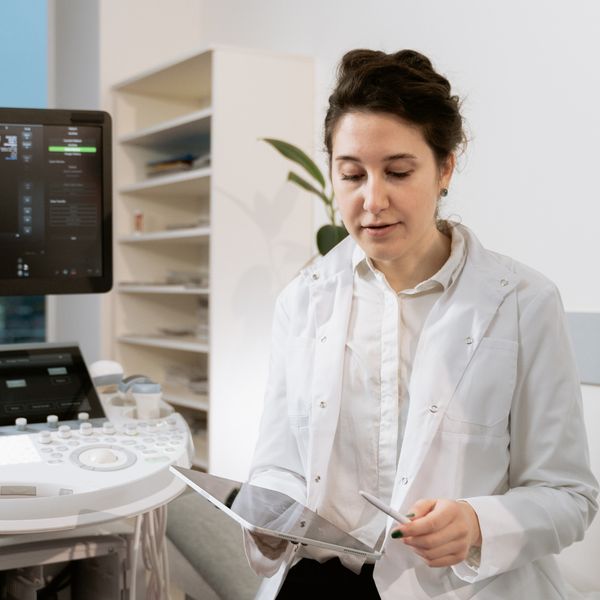 doctor explaining types of IUD's doctor explaining types of IUD's