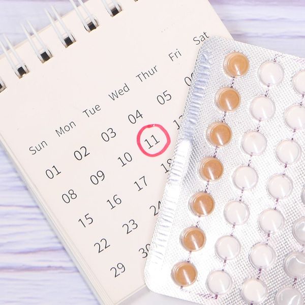 birth control pills and calendar