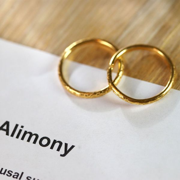 wedding bands on alimony paperwork