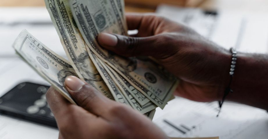 4 Factors That Affect Spousal Support - Hero.jpg