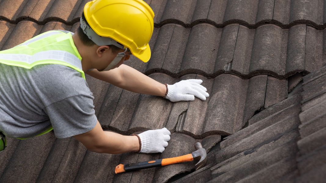 M51494 - blog - The ROI of a Well-Maintained Roof Long-Term Benefits for Homeowners HERO.jpg