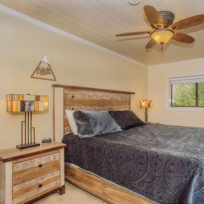 Gatlinburg cabin master bedroom