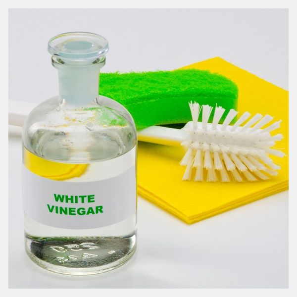 white vinegar for cleaning