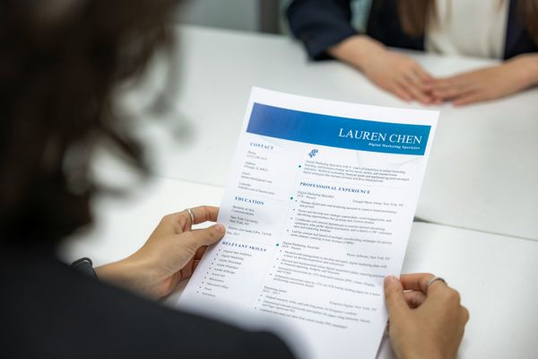 resume-genius-9si2noVCVH8-unsplash.jpg