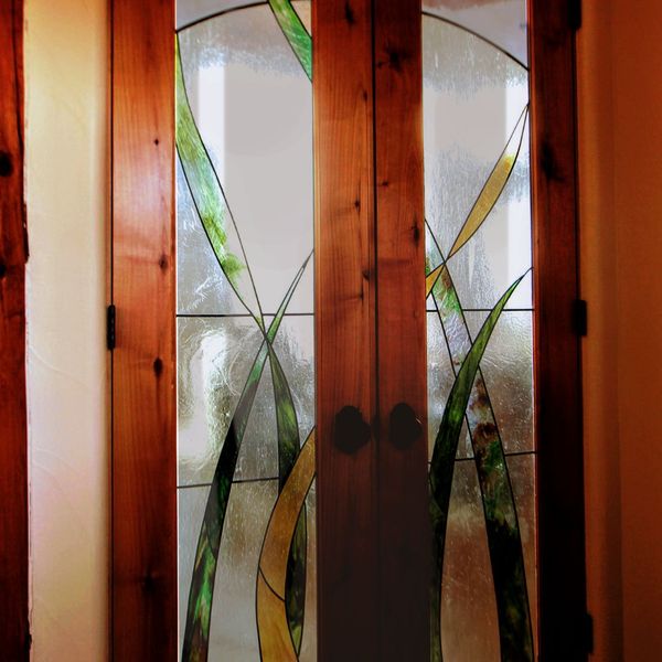 4 Characteristics To Look For In Quality Stained Glass (4).jpg