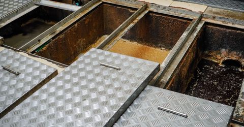M38733 - Grease Trap Cleaning - Hero.jpg