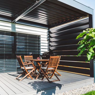 Custom Arizona Louvered Pergola