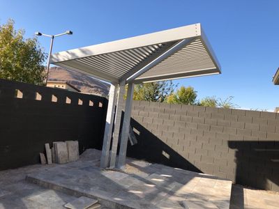 cantilever pergola.jpg