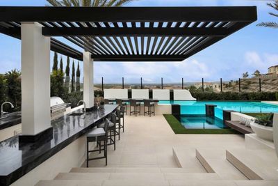 Cantilever pergola.jpeg