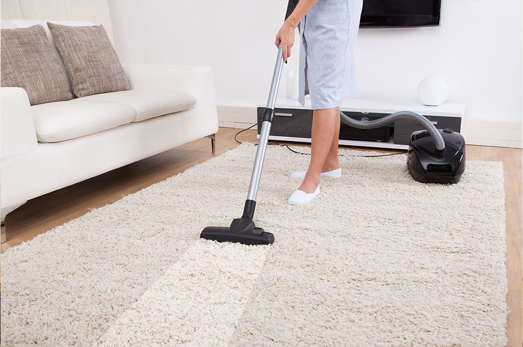 carpet cleaning rug in living room