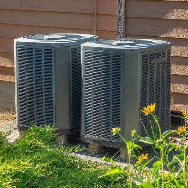 air-conditioning-units-outside-the-house.jpg