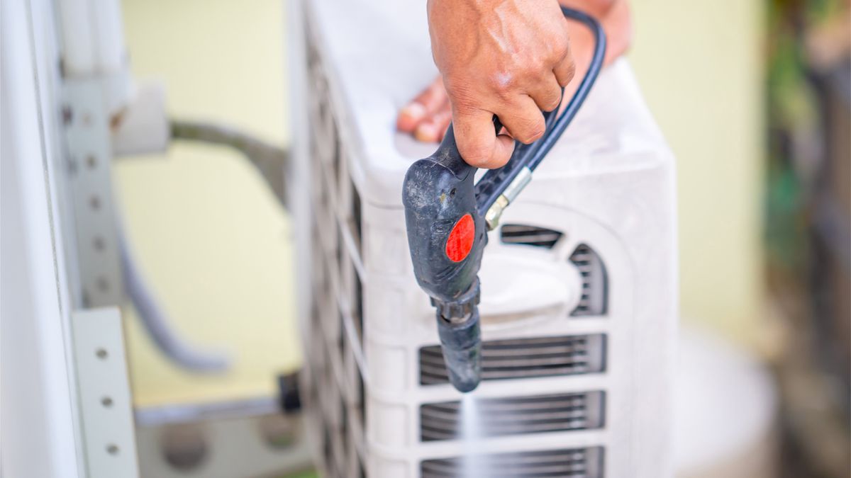 Annual AC maintenance checklist: professional HVAC tune-up and outdoor unit cleaning