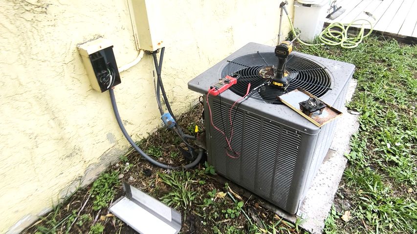 Emergency AC Repair in Progress – Outdoor Unit Maintenance in South Florida