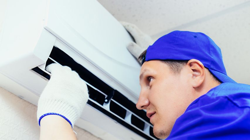 Certified HVAC technician performing air conditioning repair and maintenance in Plantation, Florida. Reliable AC maintenance services ensuring efficient cooling and comfort for local homes. Professional AC Maintenance and HVAC Services in Plantation, FL