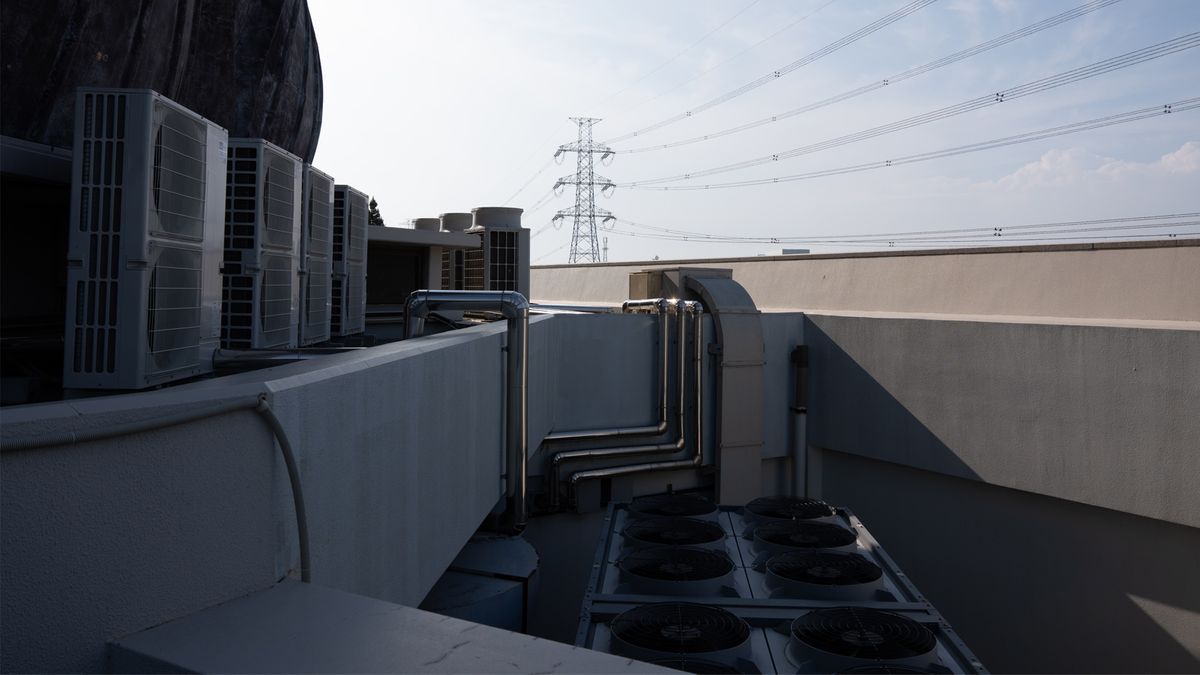 Rooftop unit HVAC repair and service for commercial buildings