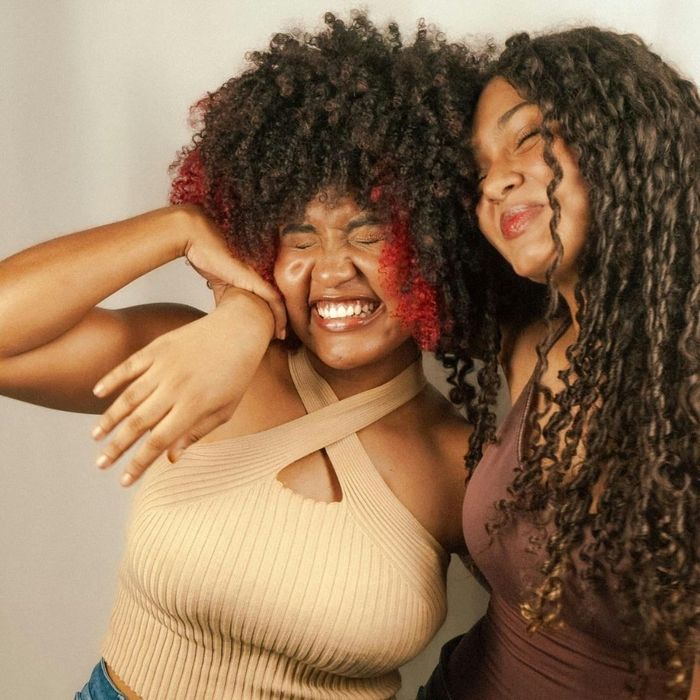 best friends hugging best friends hugging