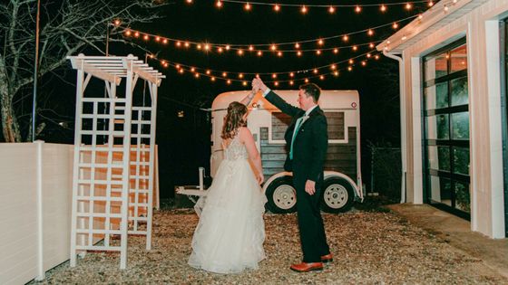 Nashville Wedding on a Budget How to Have a Sparkly Ceremony Without Breaking the Bank - hero.jpg