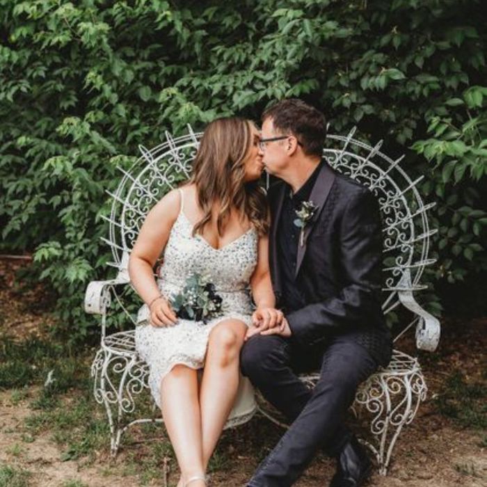 couple kissing couple kissing