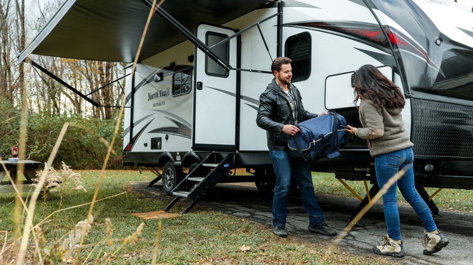 Advantages of Selling Your RV to Sell My RV CA - Featured Image.jpg