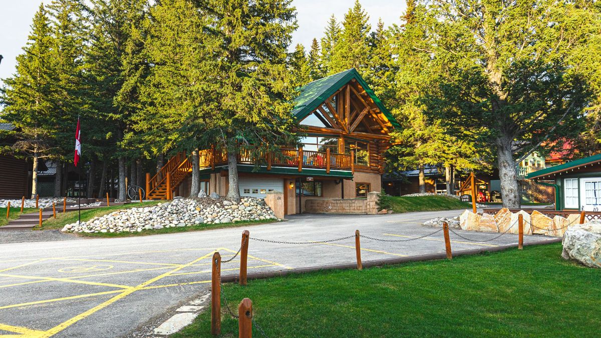 Reasons to Book a Chalet at Overlander Mountain Lodge header.jpg