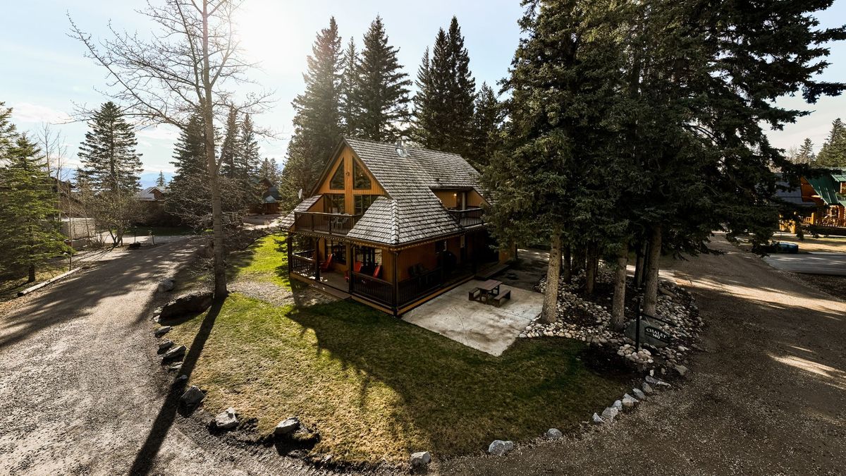 Planning a Multi-Generational Cabin Trip header (1).jpg