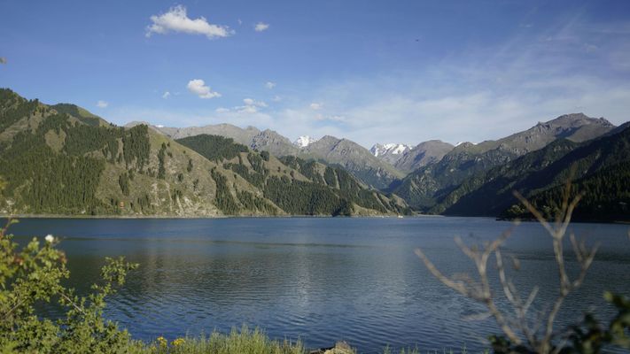 4 Incredible Lakes in and Around Jasper National Park header.jpg