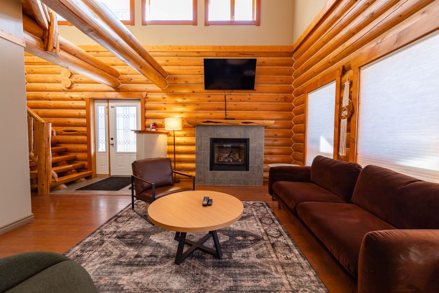 Overlander-Chalet 120-Feb 2026-10.jpg