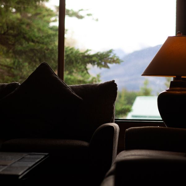 4 Reasons to Stay at Overlander Mountain Lodge 1.jpg