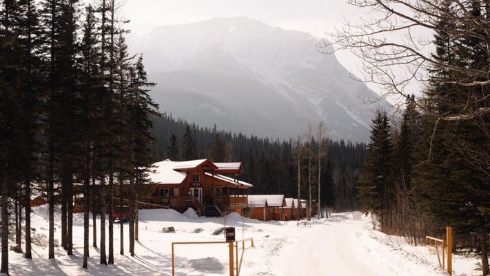 C1712-blitz-How to Maximize Your Experience at Jasper National Park.jpg