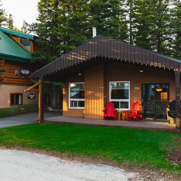 Seasonal Stays The Best Time to Book a Chalet at Overlander Mountain Lodge 1.jpg