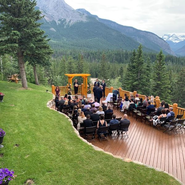 4 Wedding Ideas for Those Who Love the Outdoors 1.jpg