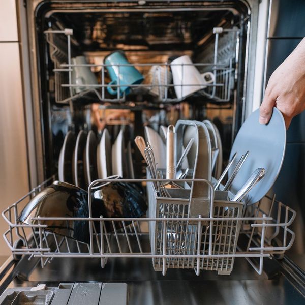 Placing plate in loaded dishwasher