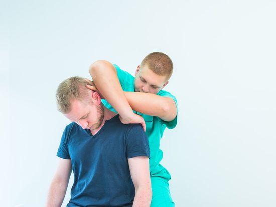 neck pain chiropractic in process