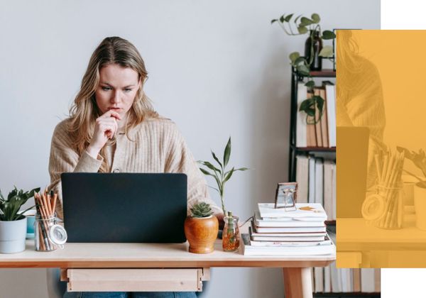 woman booking online woman booking online