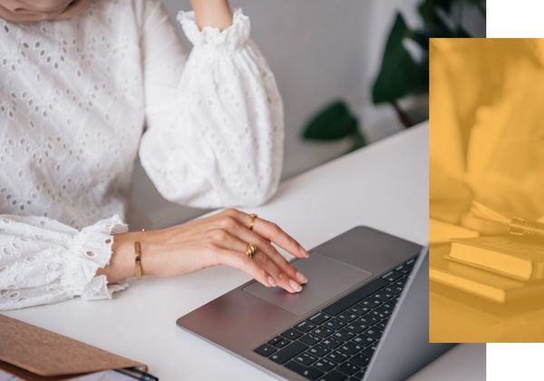 woman booking online woman booking online
