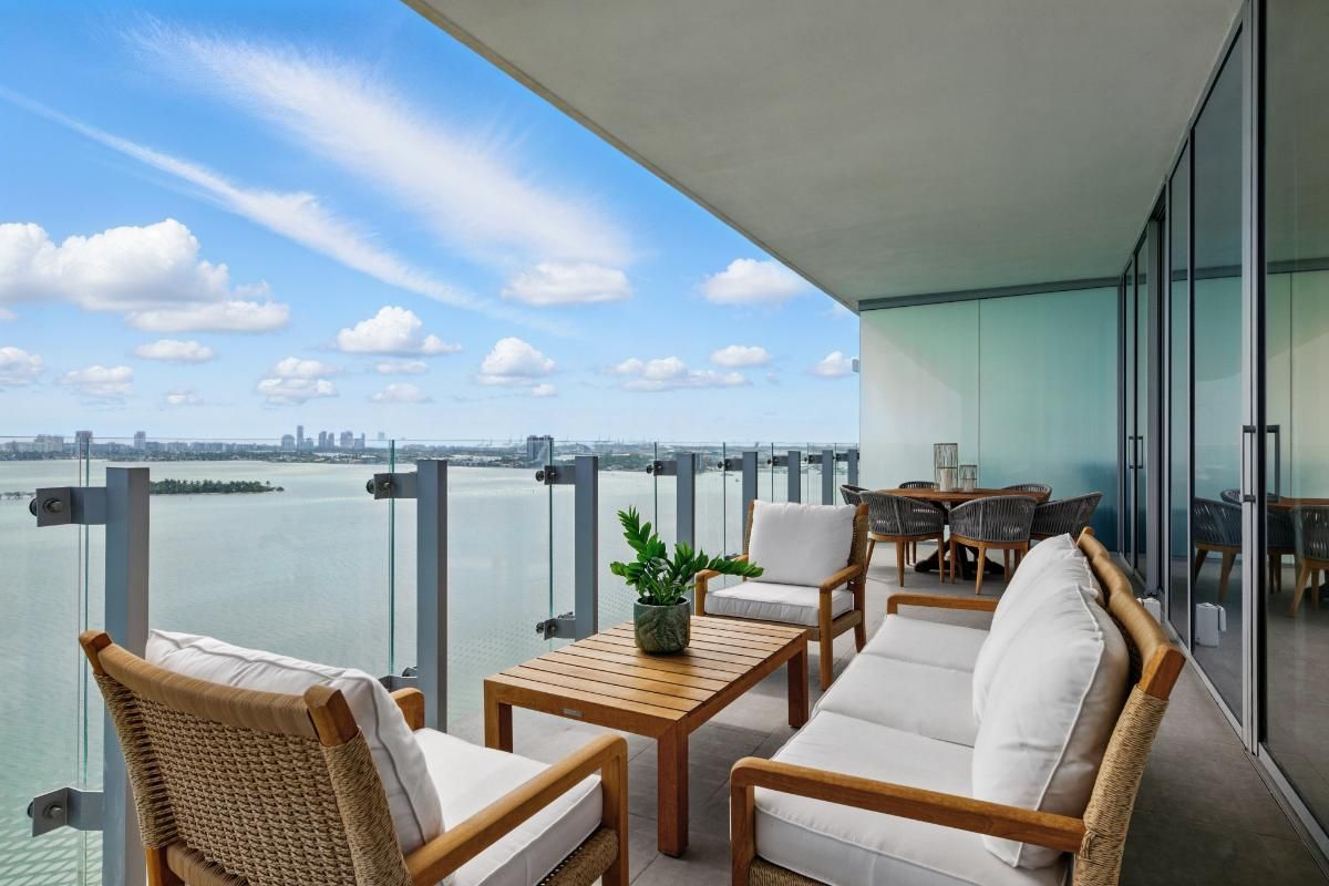 777 NE 26th Terrace_1oakstudios_28.jpg