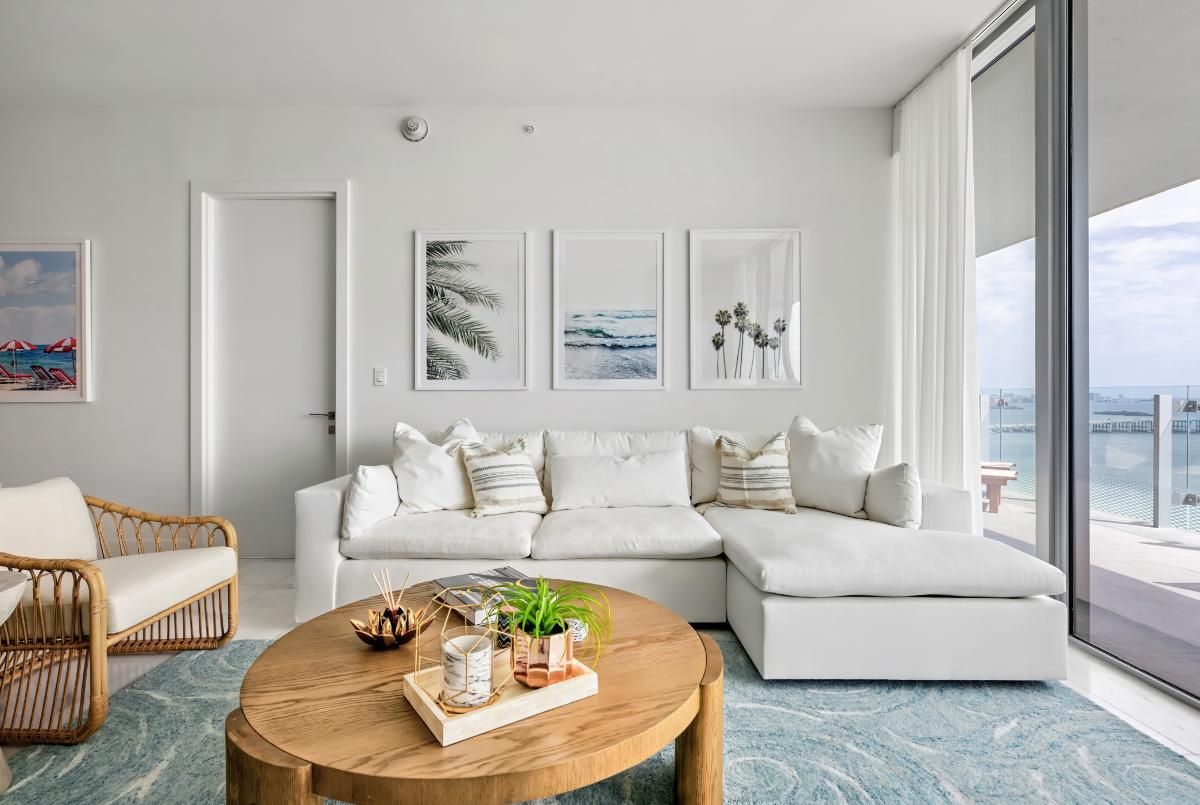 777 NE 26th Terrace_1oakstudios_05.jpg