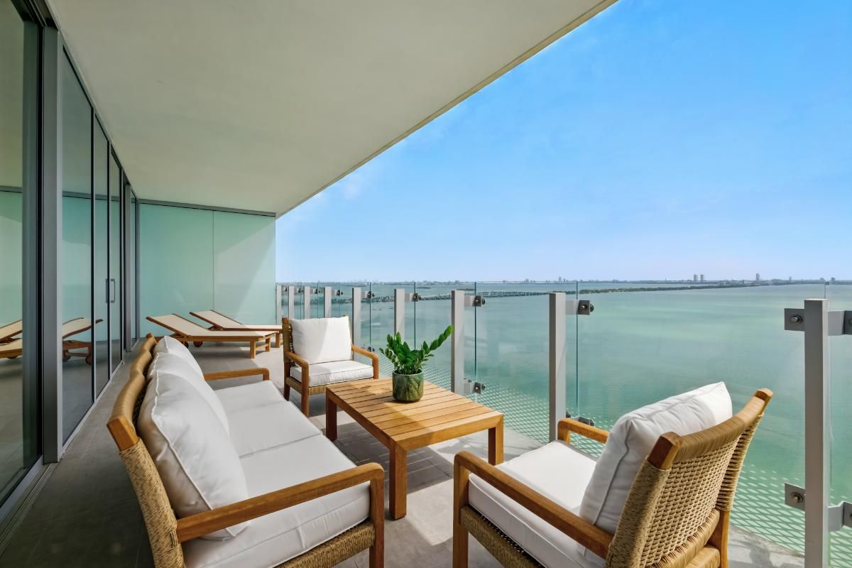 777 NE 26th Terrace_1oakstudios_26.jpg