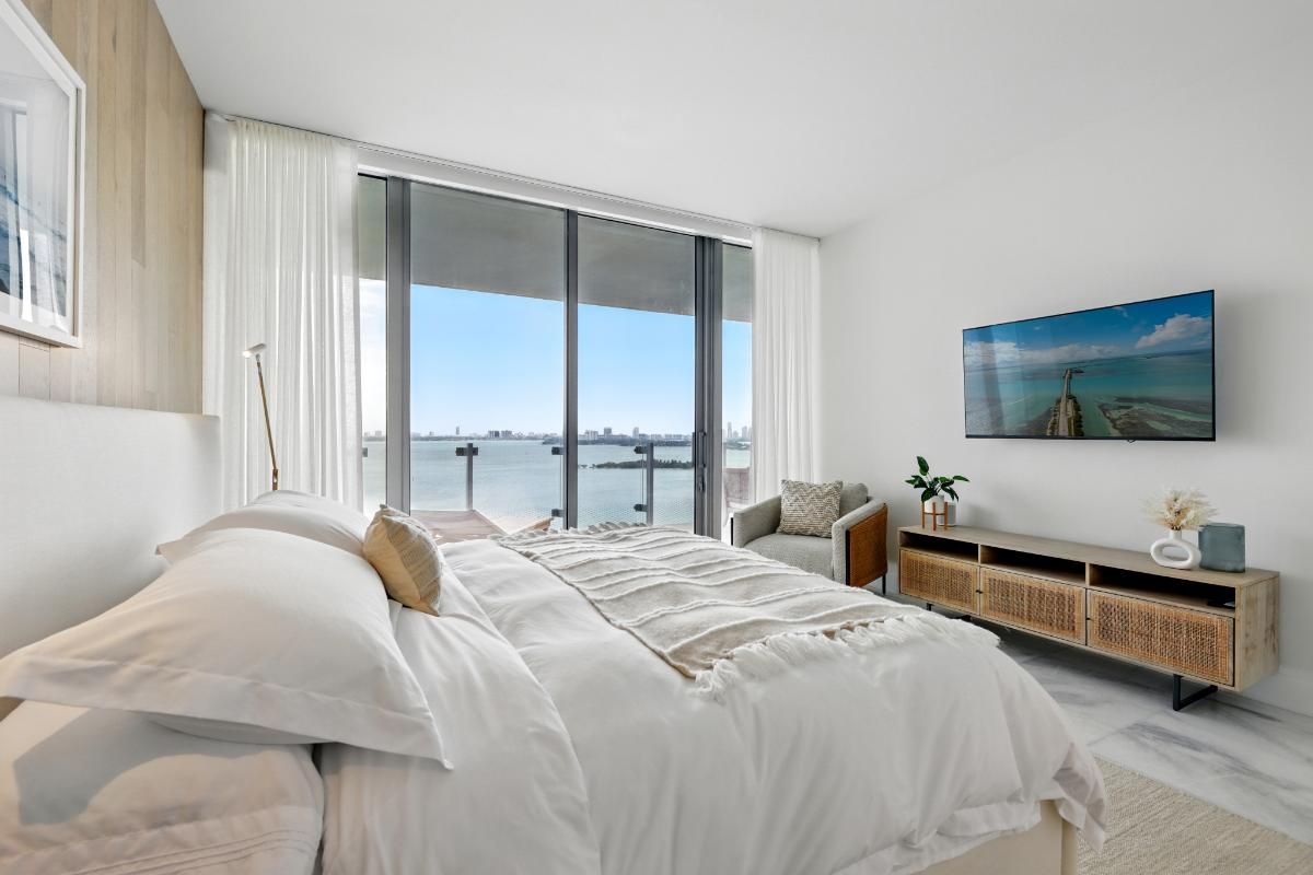 777 NE 26th Terrace_1oakstudios_18.jpg